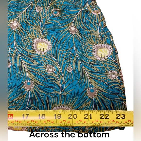 Liberty of London fully lined top with rich  Peacock feathers - Picture 11 of 11
